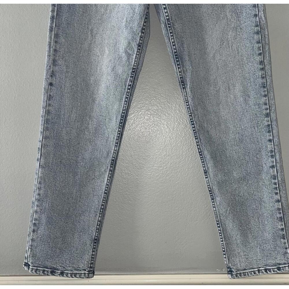 Calvin Klein Women’s SZ 28 High Rise Rise Straight Light Wash Jeans - Picture 2 of 9